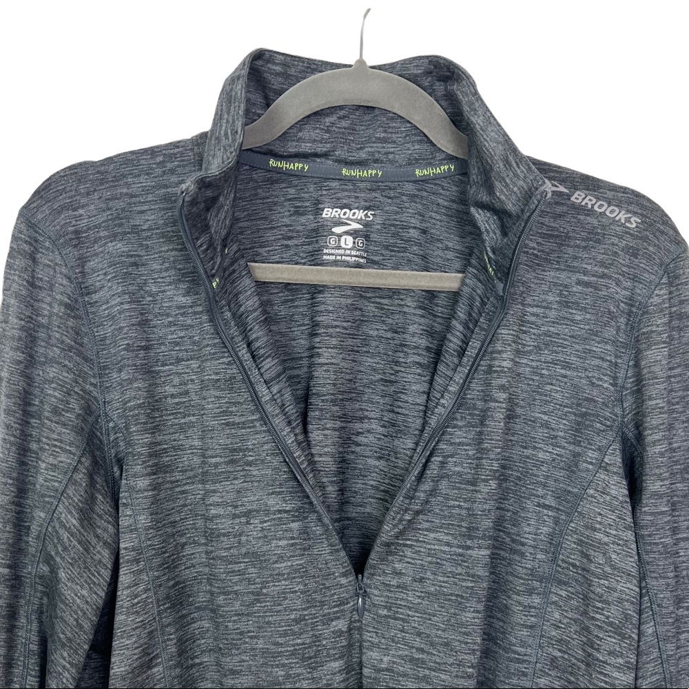 SOLD! Brooks Dash 1/2 Zip Pullover Running Athletic Top - Picture 4 of 11